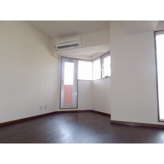 Ｂｅｌｌｅ　Ｖｕｅ新中野0601号室 リビング