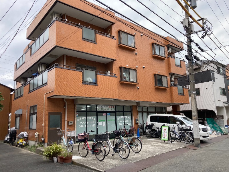 ファミリエ川崎中丸子2階 外観