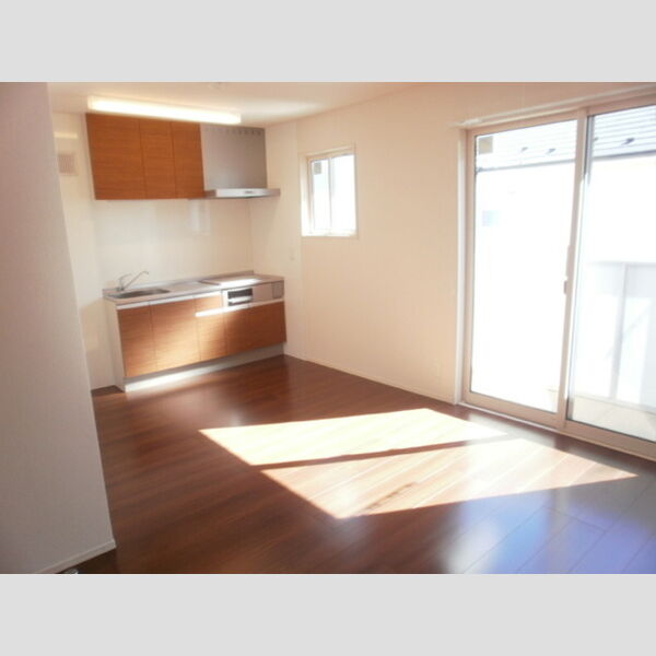 ショコラ　ヴィレッタ201号室 濃い茶色のフローリングでシックな雰囲気です。