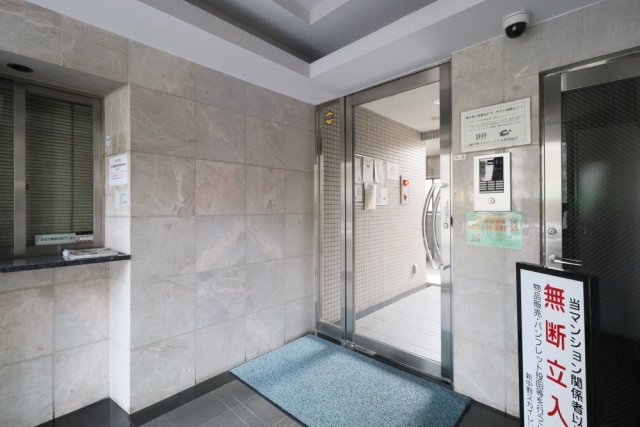 新中野スカイレジテル1階 エントランス