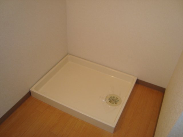 Ａ・ＨコンフォータブルＡ棟105号室 洗濯機置場