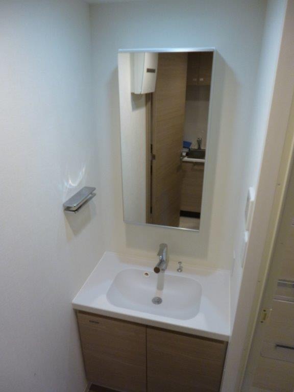 クレイシア八丁畷ステーションサイト7階 洗面