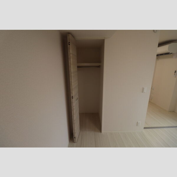 D Paina 旭町302号室 クローゼット