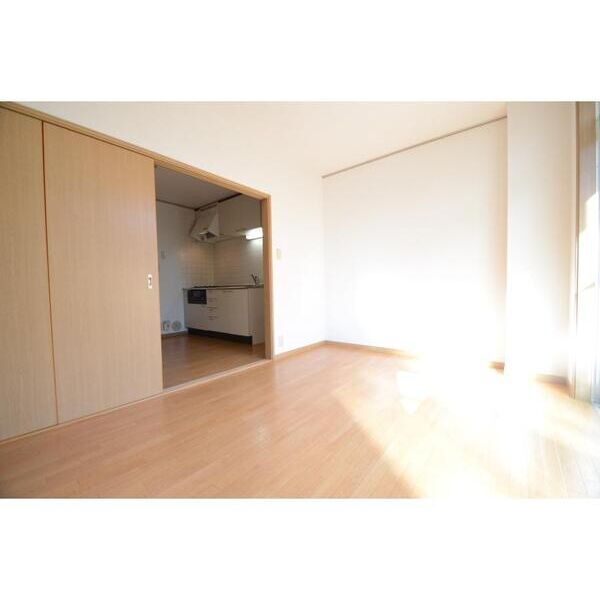 エントピアハウス305号室 リビング