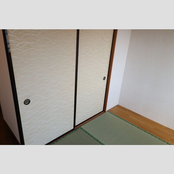 サンヴィレッジ本宿206号室 リビング