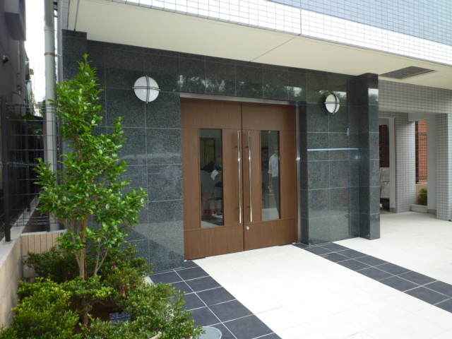 クレイシア西早稲田3階 エントランス