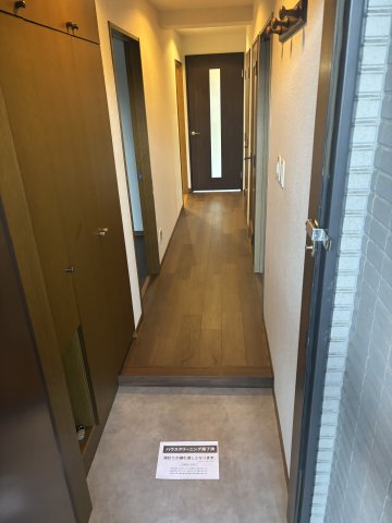 カサグランデ105号室 玄関
