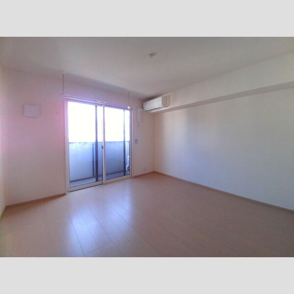 ルガール・セレナ リビング