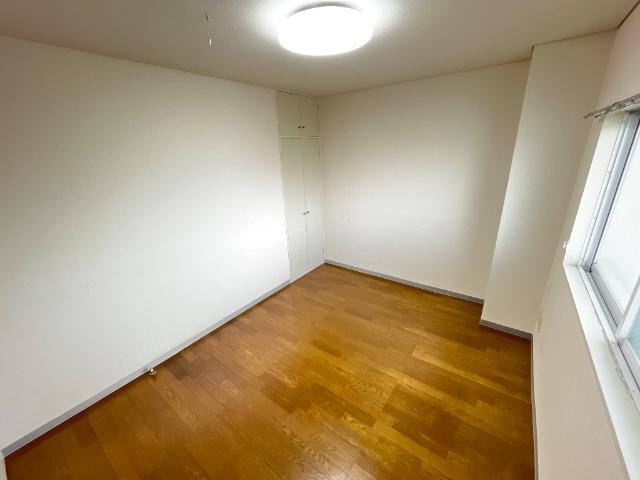 サンセヴィラージュ 洋室