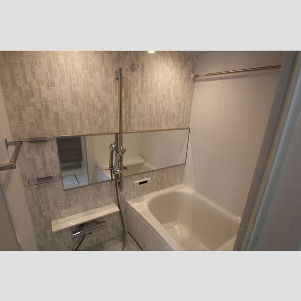 セレスティア大谷田Ⅱ201号室 浴室