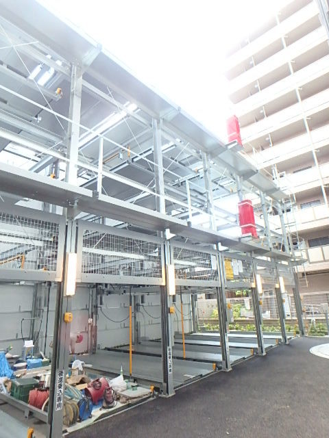 ガーラ・リバーサイド横濱南9階 駐車場