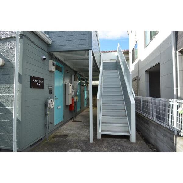 エステートピアミヨ102号室 エントランス