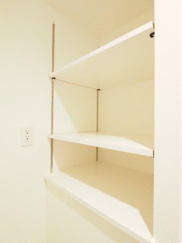 ドゥーエ入谷Ⅰ2階 収納