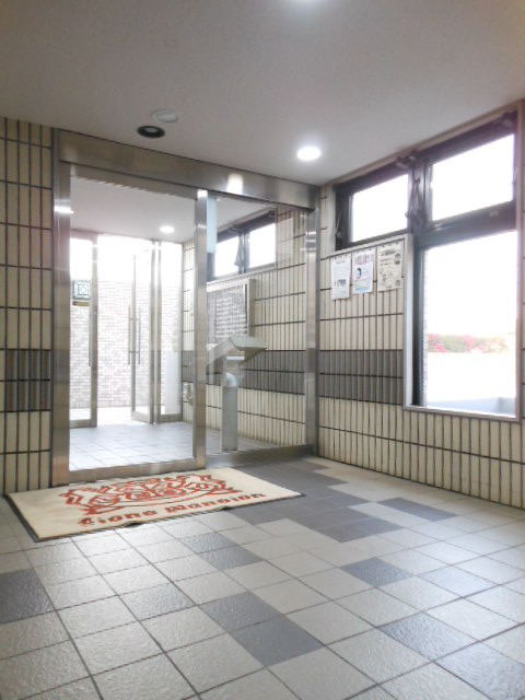 ライオンズマンション西が丘南5階 エントランス