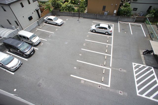 エクセルトーヨー 駐車場