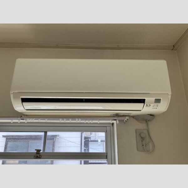 エステートピア201号室 退去前につき、前回募集時のお写真です。