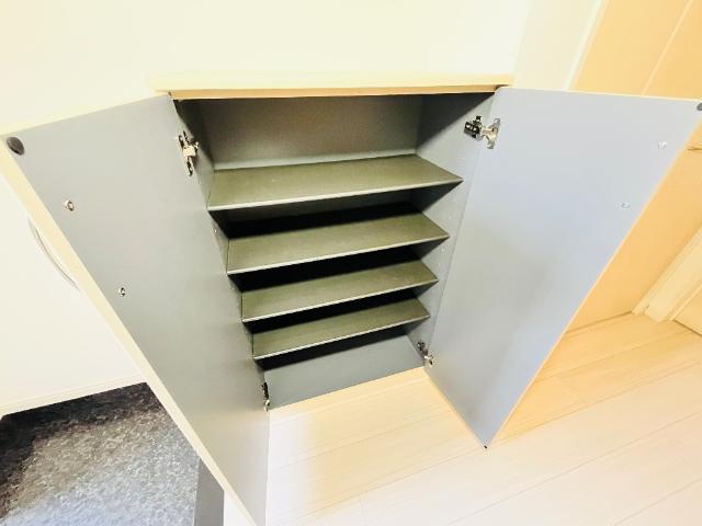 ベルクラージュ 下駄箱