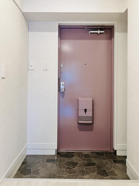 シャルム・Ｋ・カーサ1階 玄関