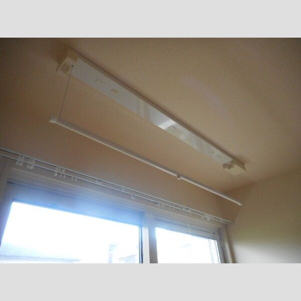 シャルマン・ルミエール103号室 室内物干し