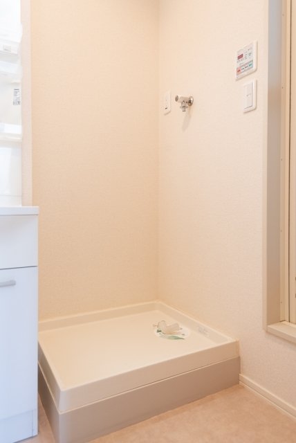 メゾン・ド・ソレイユ千住北1階 室内洗濯機置場