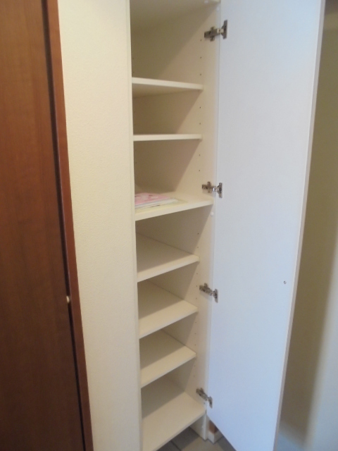 ＳＡＮ　ＳＵＲＩ池田山 下駄箱※参考写真