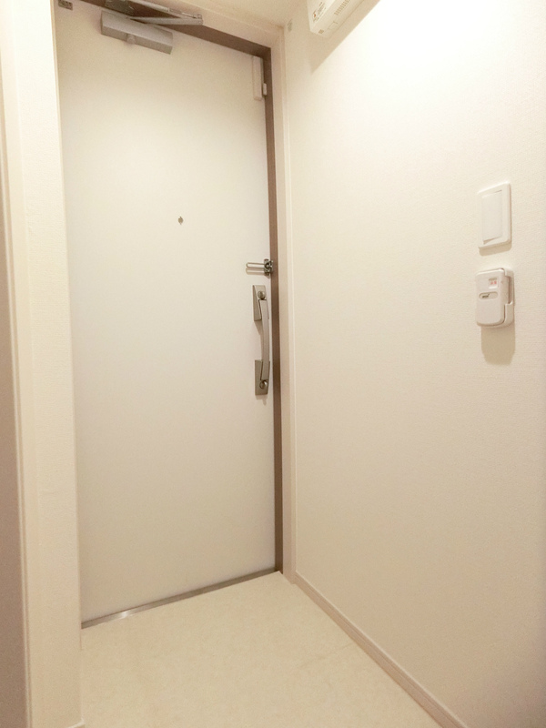 リブリ・ラサンテ湘南 玄関