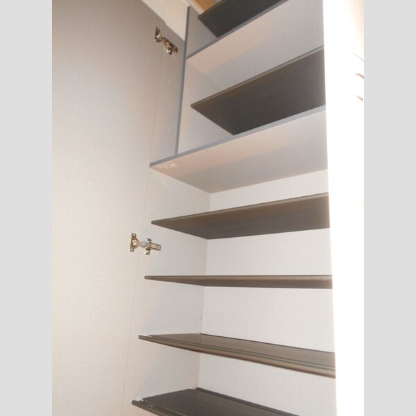 クレセール・コンテス仙波103号室 玄関