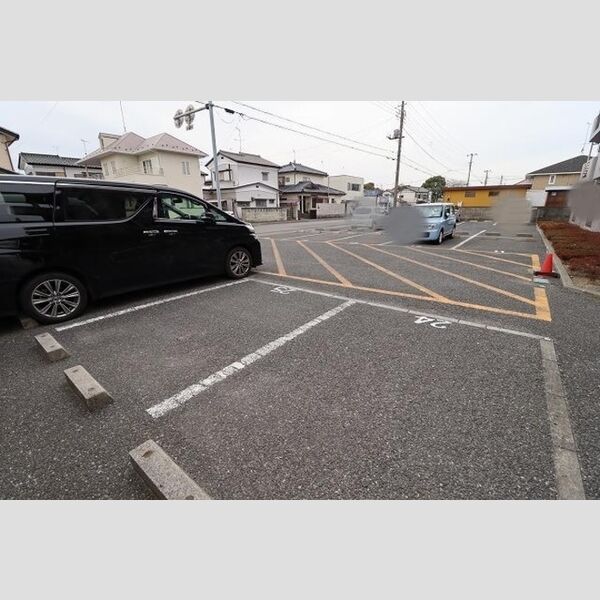 グランディール402号室 駐車場