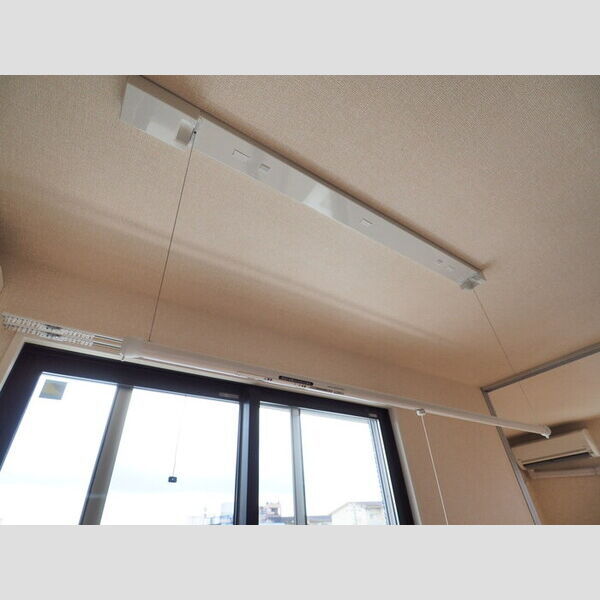 クレールガーデン301号室 室内物干し