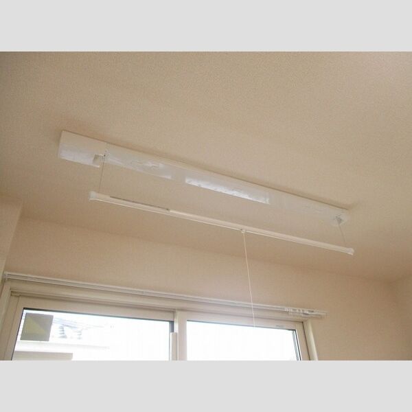 アルカディア201号室 室内物干し