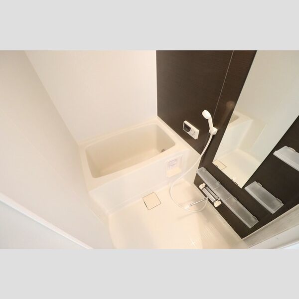 HOUSEしゅんざん101号室 バスルーム