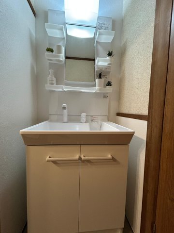 空色のアンソレイユ 独立洗面台を新調しました♪もちろんお湯も使えますよ！