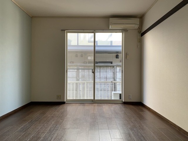 パルコート西荻 床フロアタイル上貼り