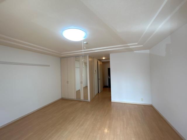 ラッフィナート田園102号室 洋室