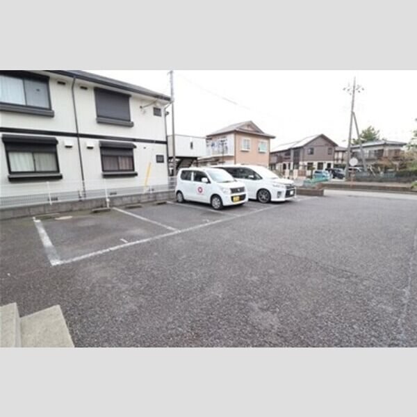 セジュール東初石　Ⅲ 駐車場