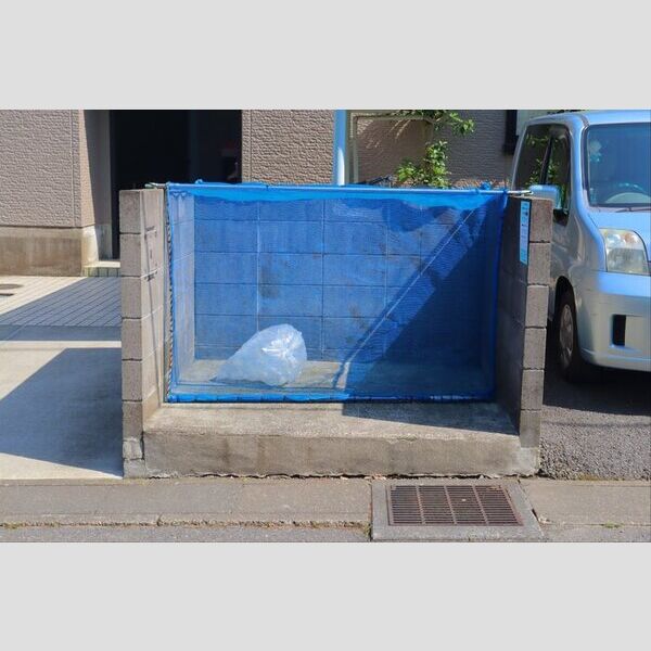 ハイカムールTAKATO102号室 ゴミ置き場