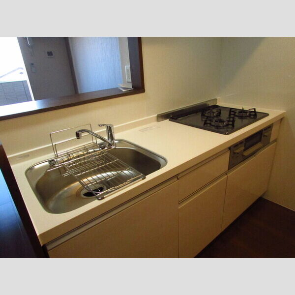 R.ザウバーⅡ　A棟305号室 キッチン