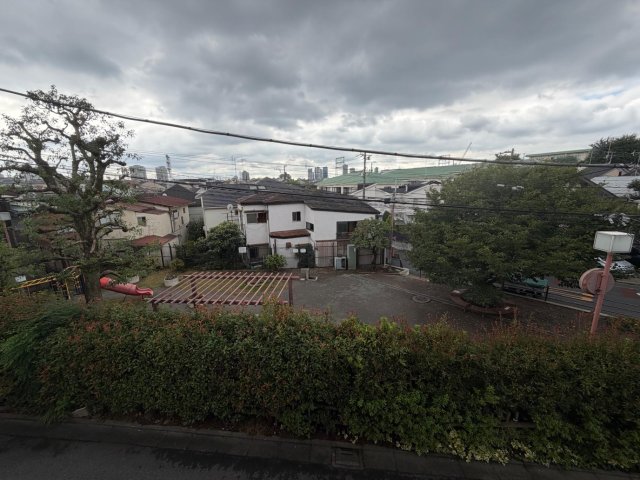開運ハイム久が原 前がスクランブルパーク児童公園です。