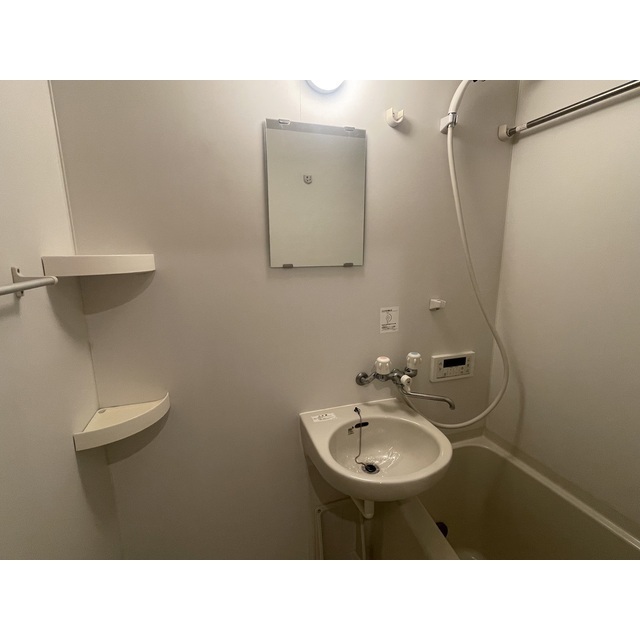 サニーグレイス国立205号室 内観