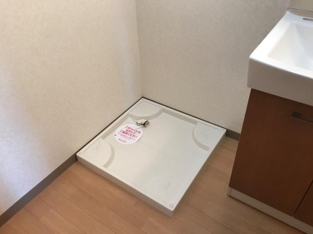 パイン・フィールド　308号室 洗濯機置場