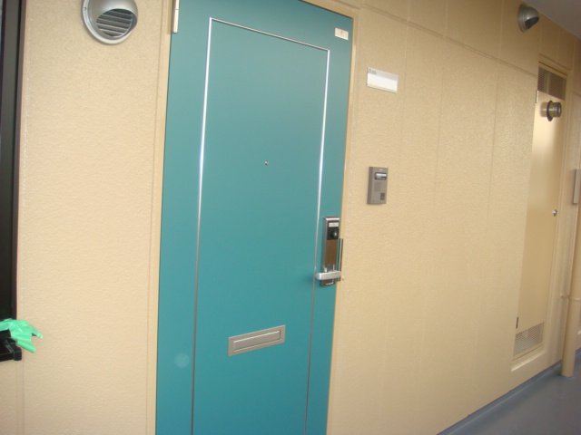 プロスペーレ201号室 玄関