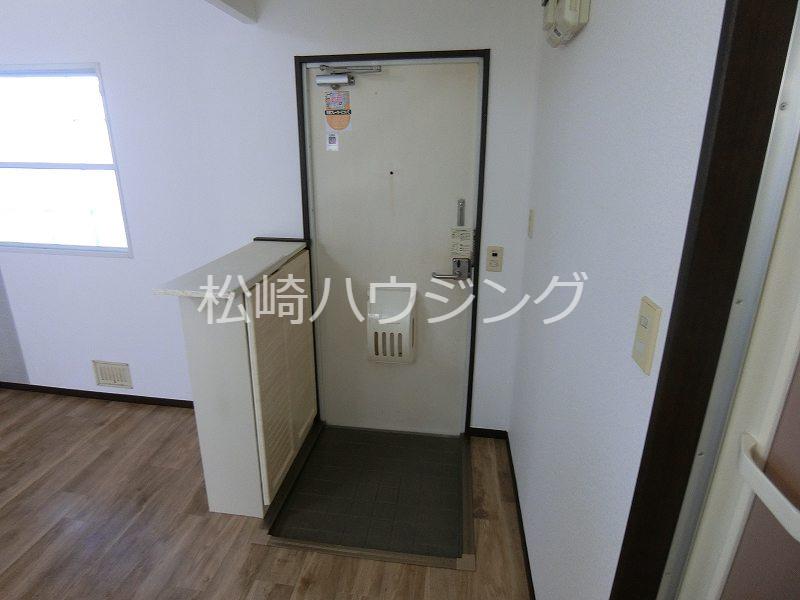 メゾン・ド・ファミール 玄関