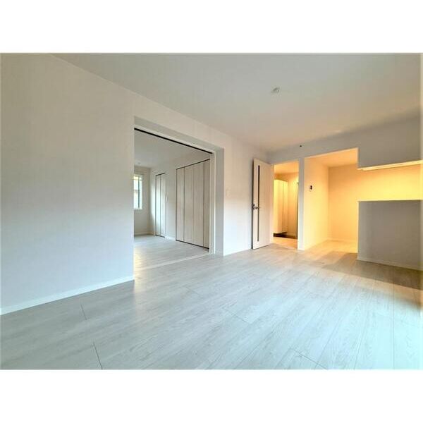 LUGEND大宮101号室 リビング