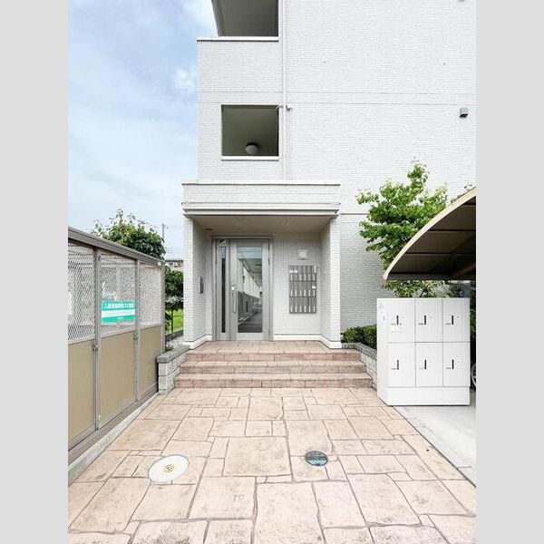 リヴィエール307号室 エントランス入口