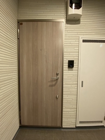 ミリアビタ前原1階 玄関