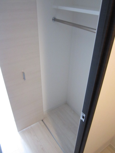 ガーラ・ステーション横濱阪東橋 クローゼット