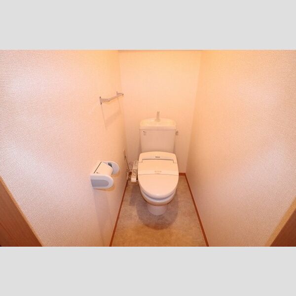 ドミール岩瀬 トイレ　温水洗浄暖房便座