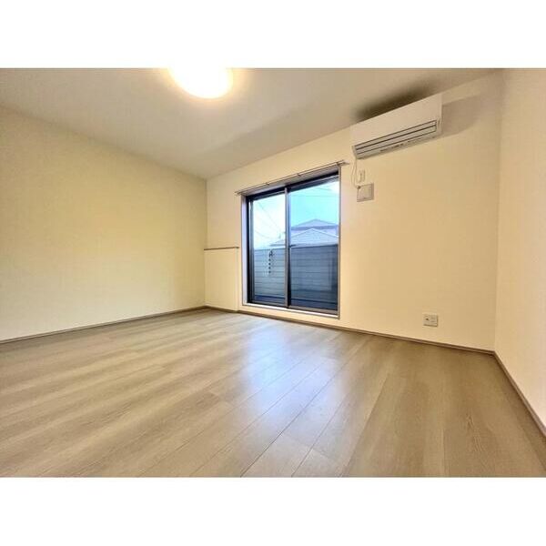 ミリアビタ稲毛102号室 リビング