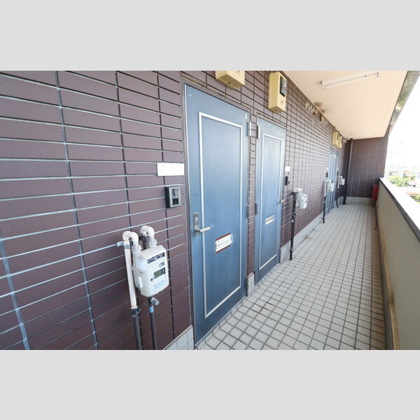 Pier21箱田 玄関(外側)