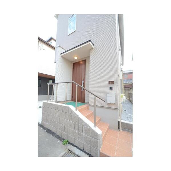 府中市西府町2丁目戸建 エントランス